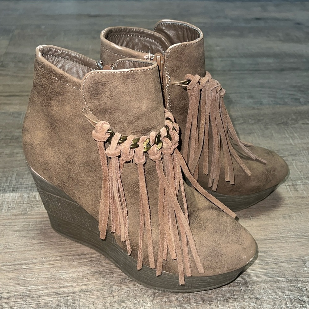 Hot Tomato boho wedge booties